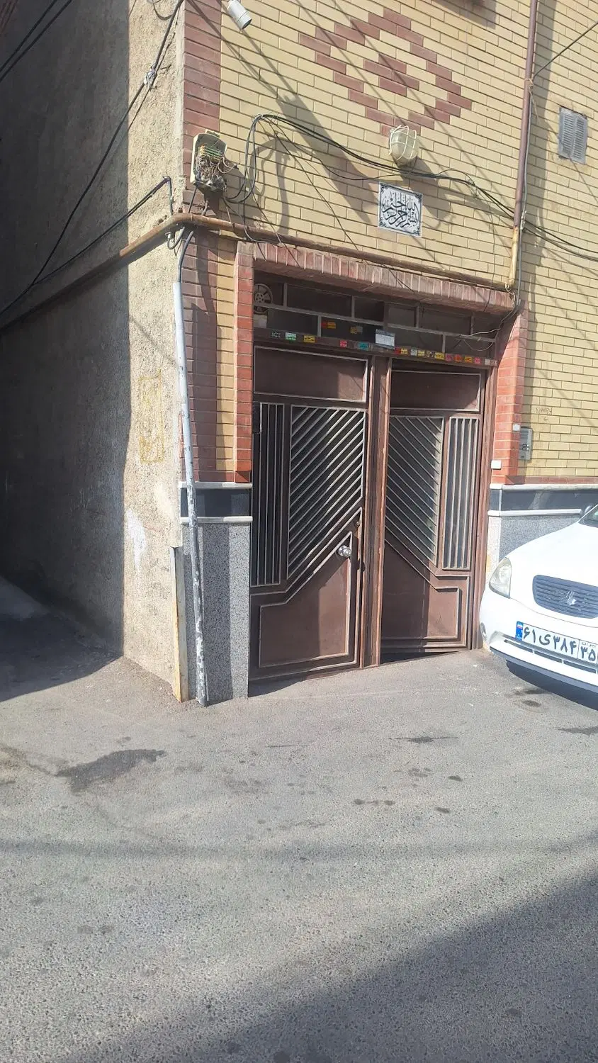حیاط اجاره ای در عباسی