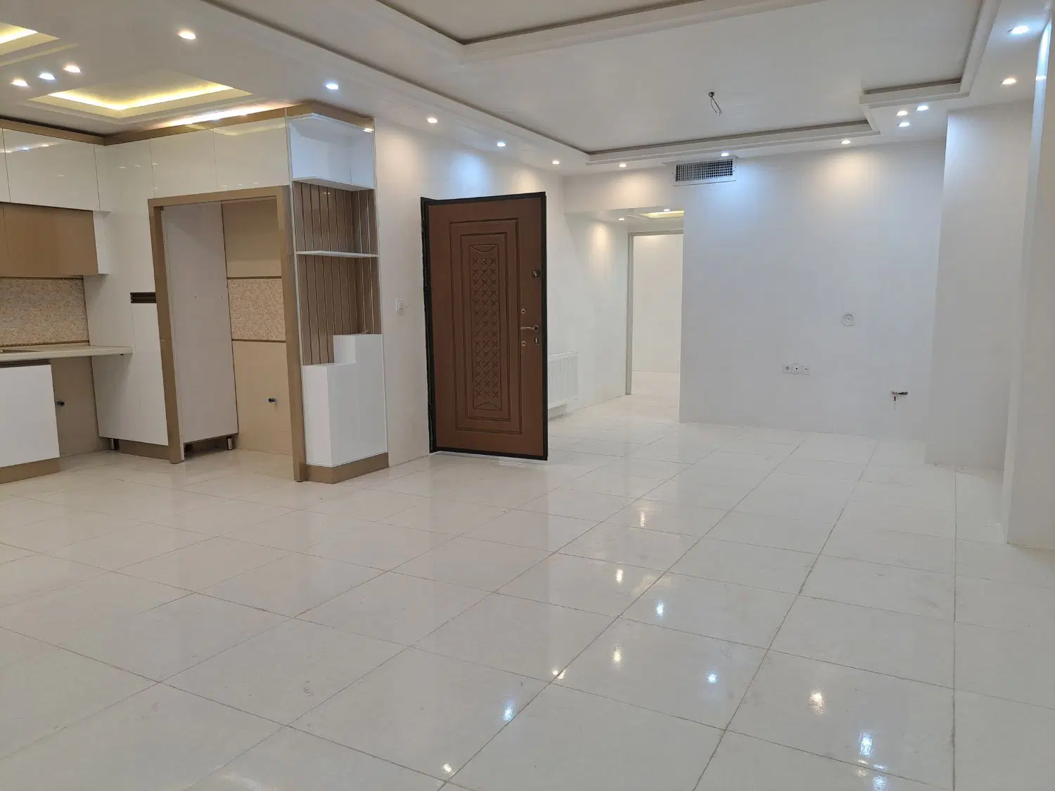 آپارتمان نوساز ۱۵ خرداد