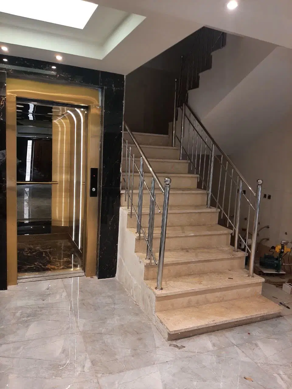 شهرک آزادی فروشی ۲۳۰ متر آپارتمان
