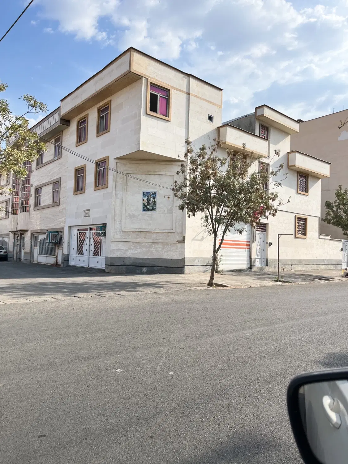 شهرک فرزانگان سپیدار بر اصلی خیابان