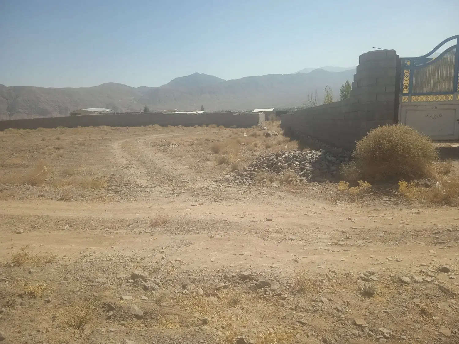 زمین کوهپایه انارستان