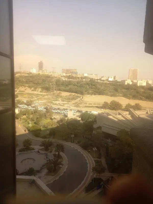 خریدار و فروشنده ملک سنگین