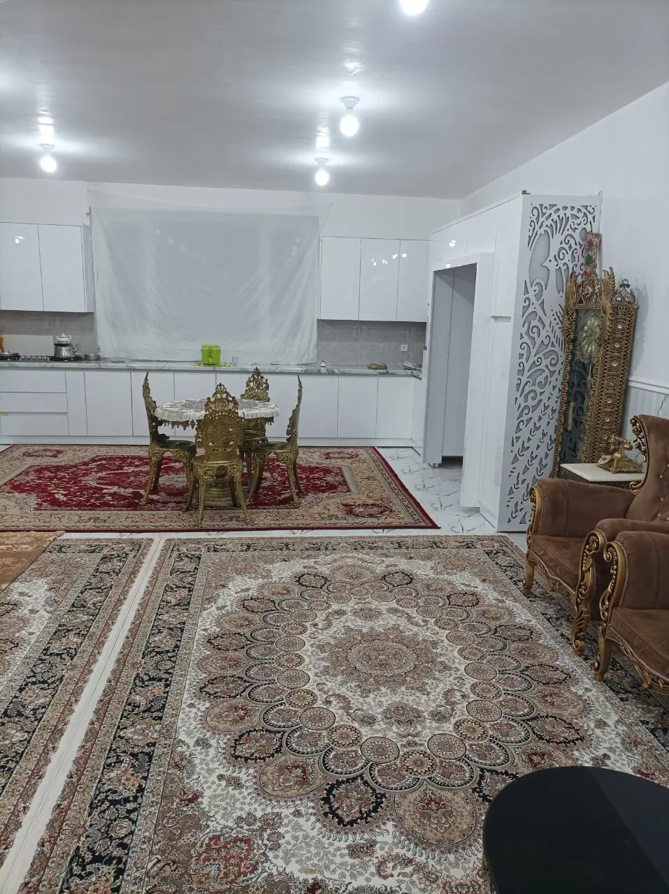 ساختمان ویلایی دوطبقه