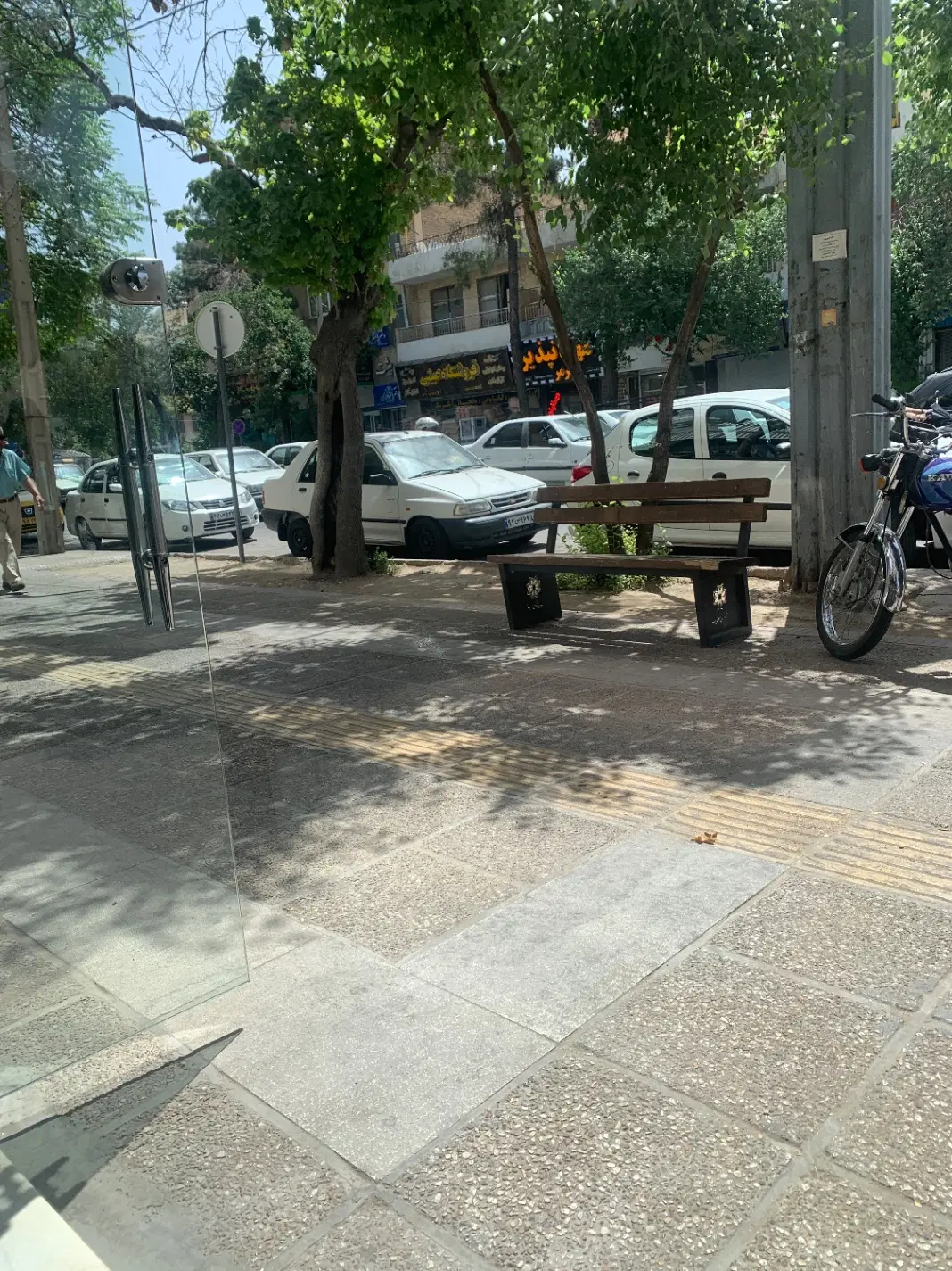 رهن و اجاره مغازه بر روی خیایان اصلی
