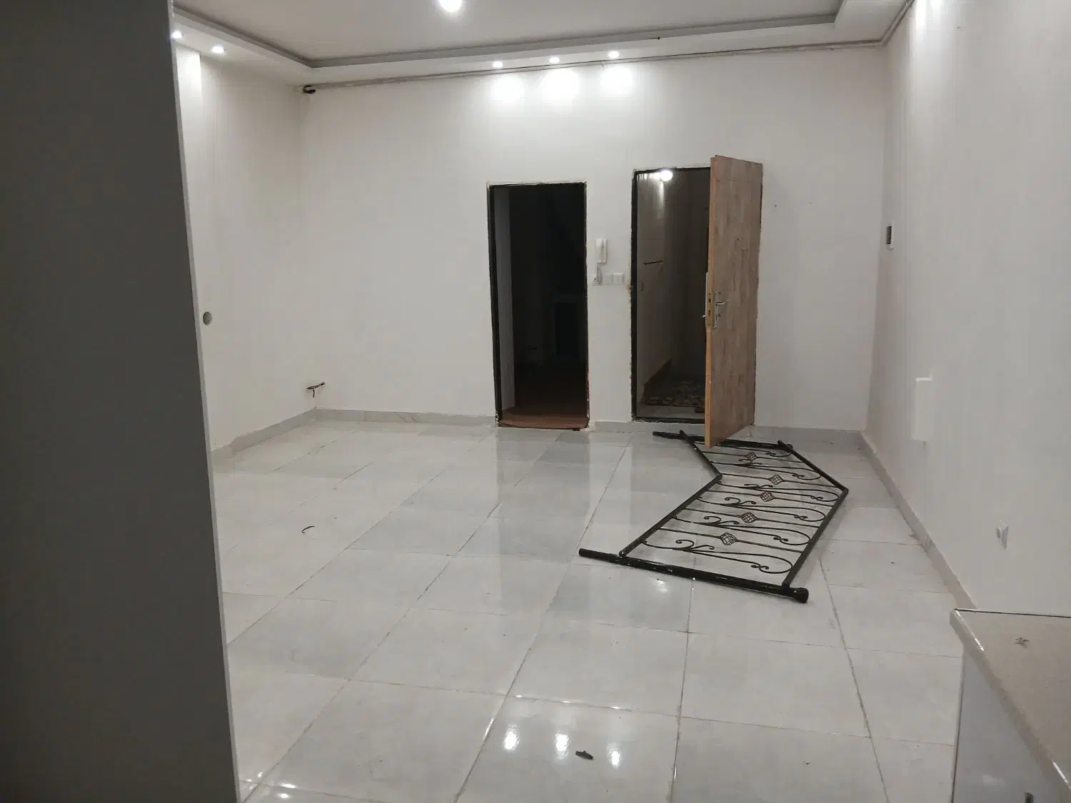 اپارتمان طبقه دوم 75 متری