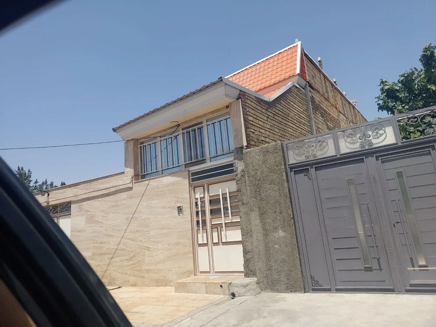 ساختمان دوطبقه