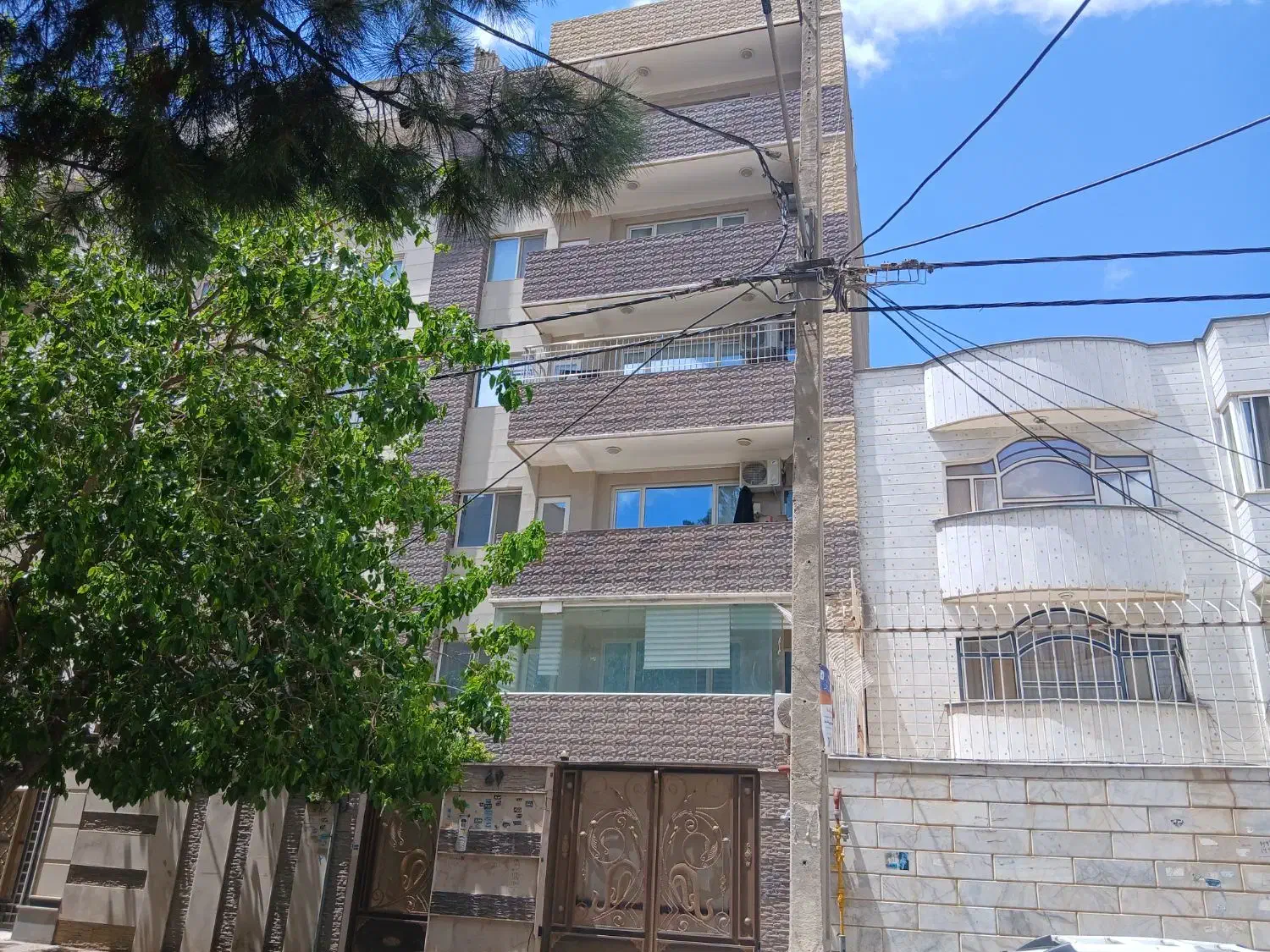 واحد ۱۲۸متری فول امکانات نادر