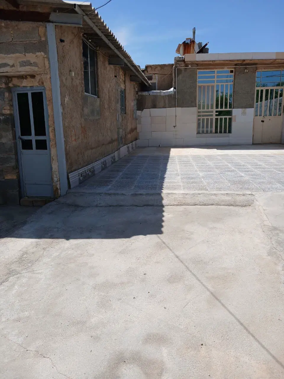 فروش منزل مسکونی کارگاهی در روستا