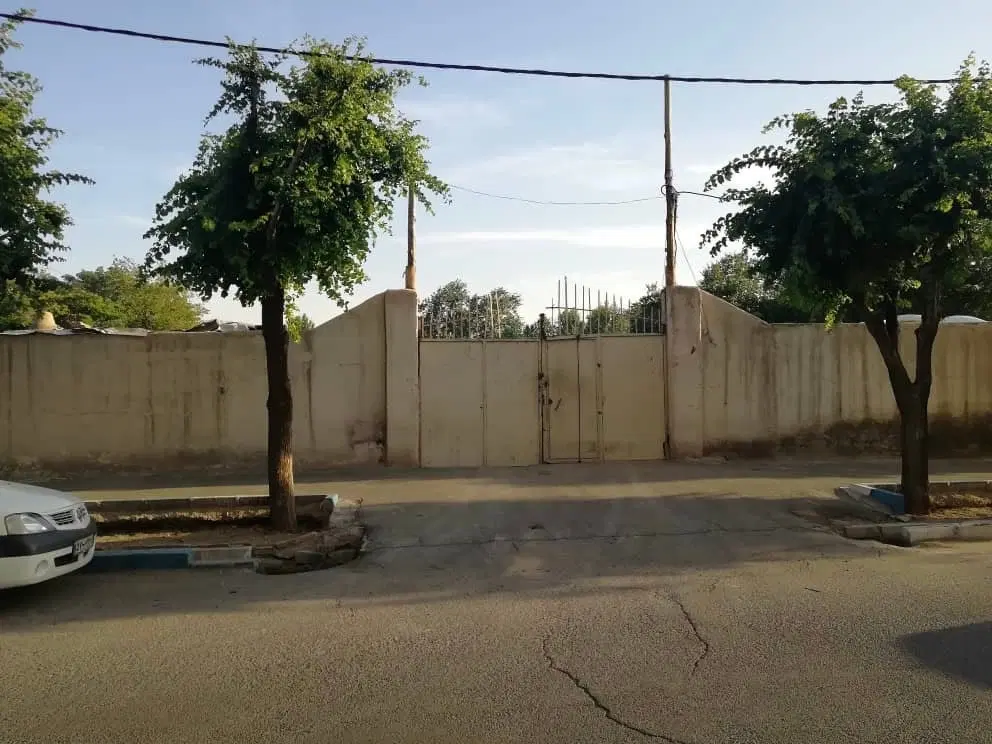 زمین با کاربری تجهیزات شهری (پمپ بنزین تره بار)