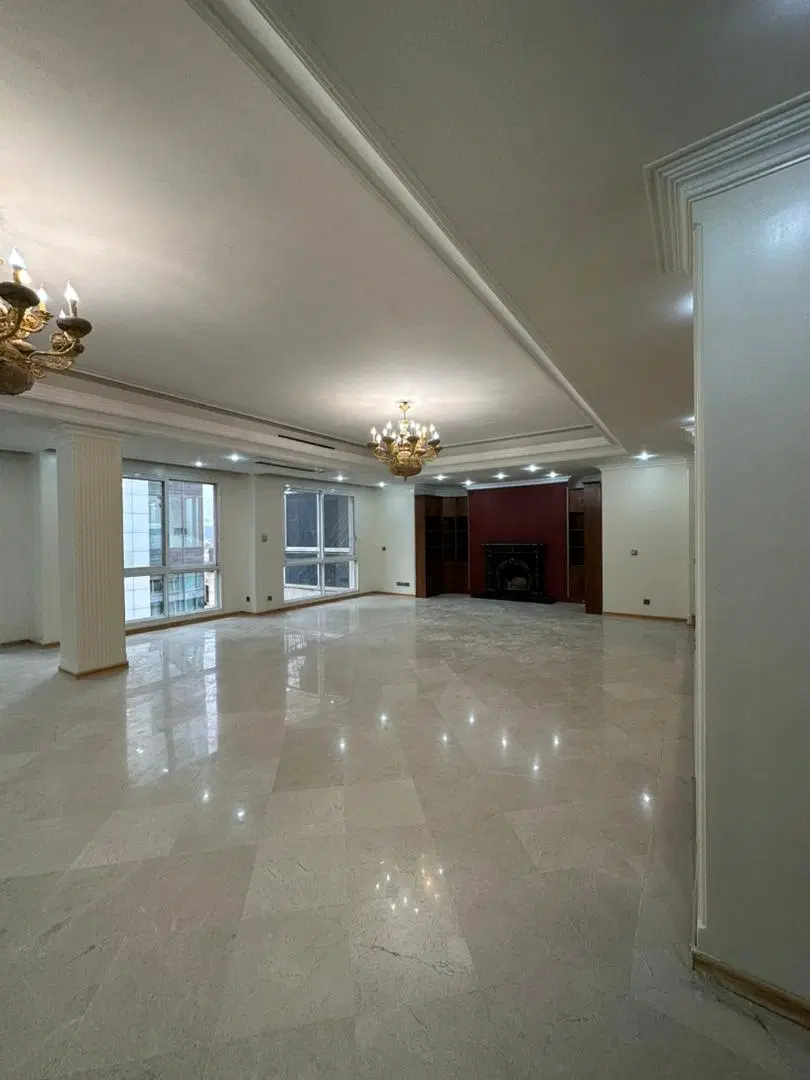 فرشته اقا بزرگی ۳۰۰متر ۴ خواب