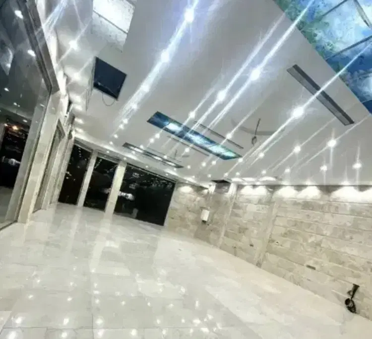 تجاری ۱۴۰ متری _ حاشیه الهیه _ موقعیت عالی