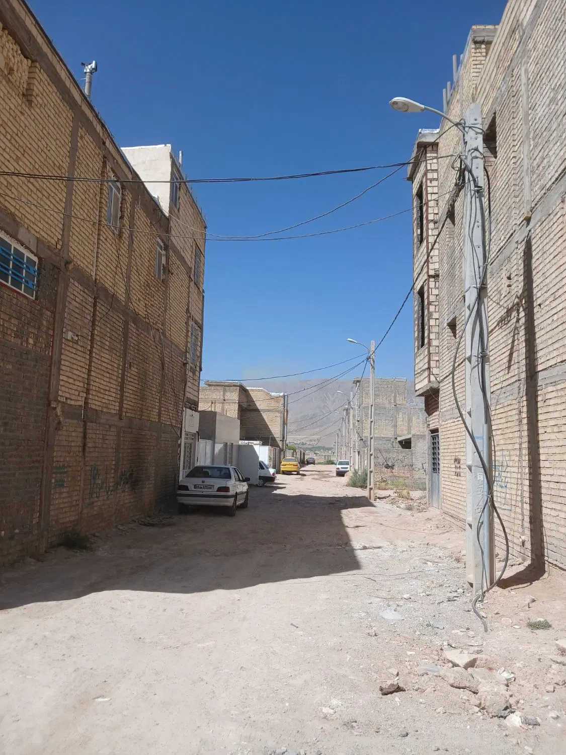 زمین ۱۵۰ متری