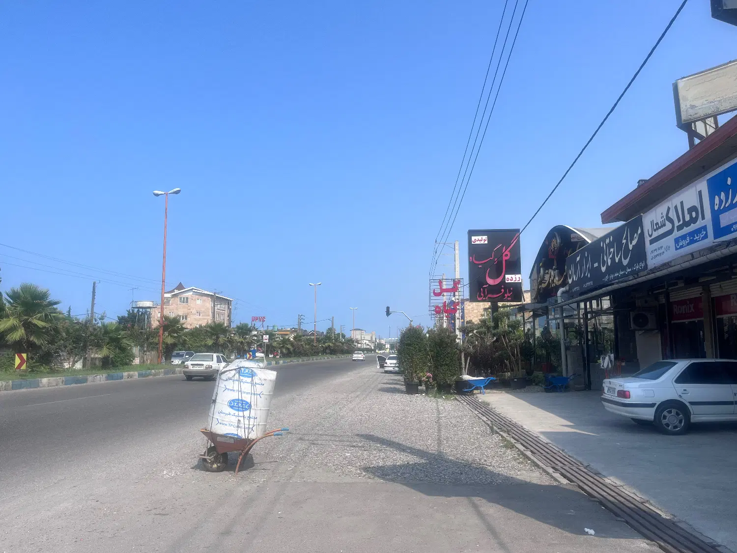 ۴۱۷ متر بر اصلی تجاری با بـر و ویـو