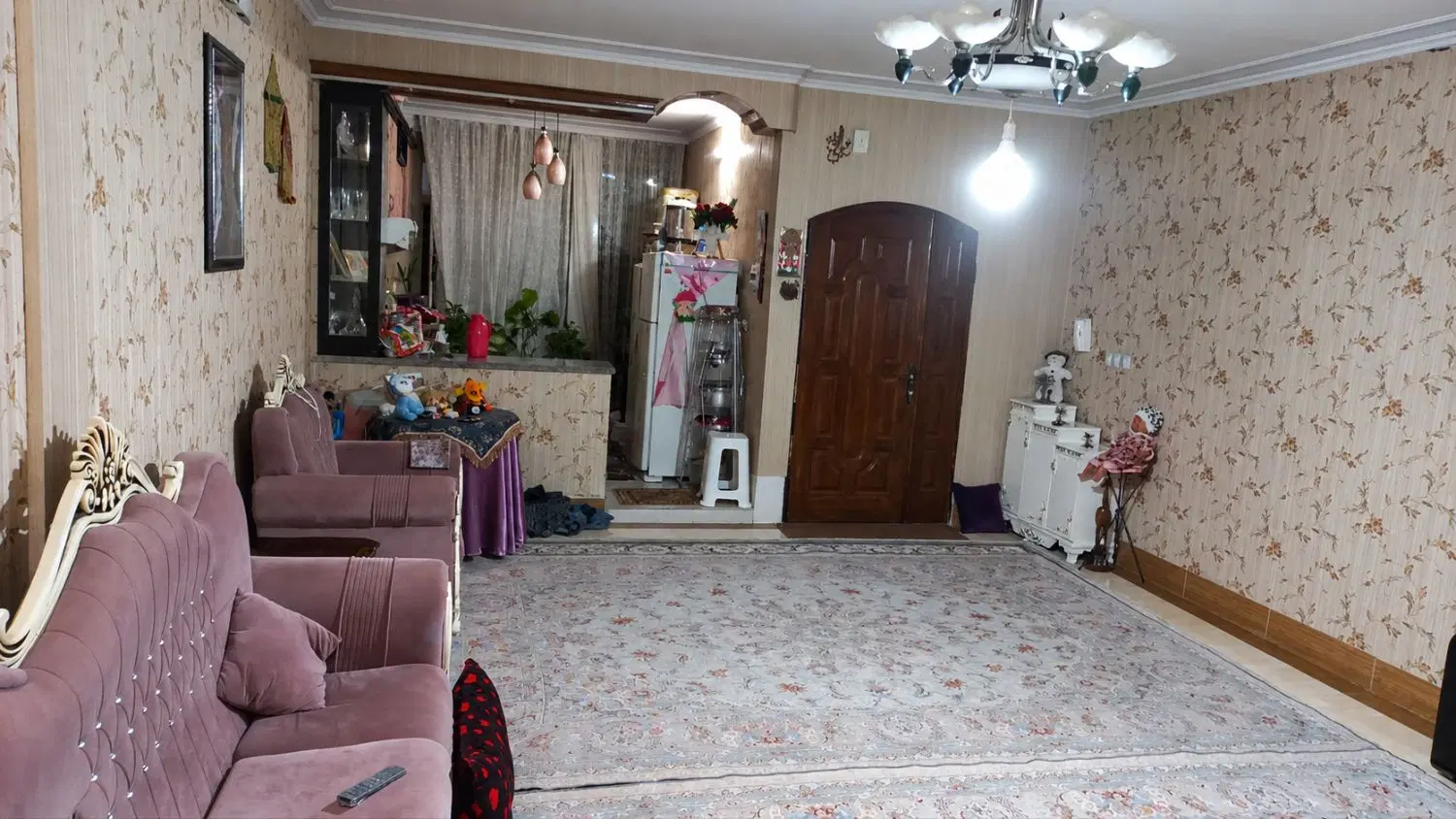 آپارتمان حاشیه ۲۰ متری