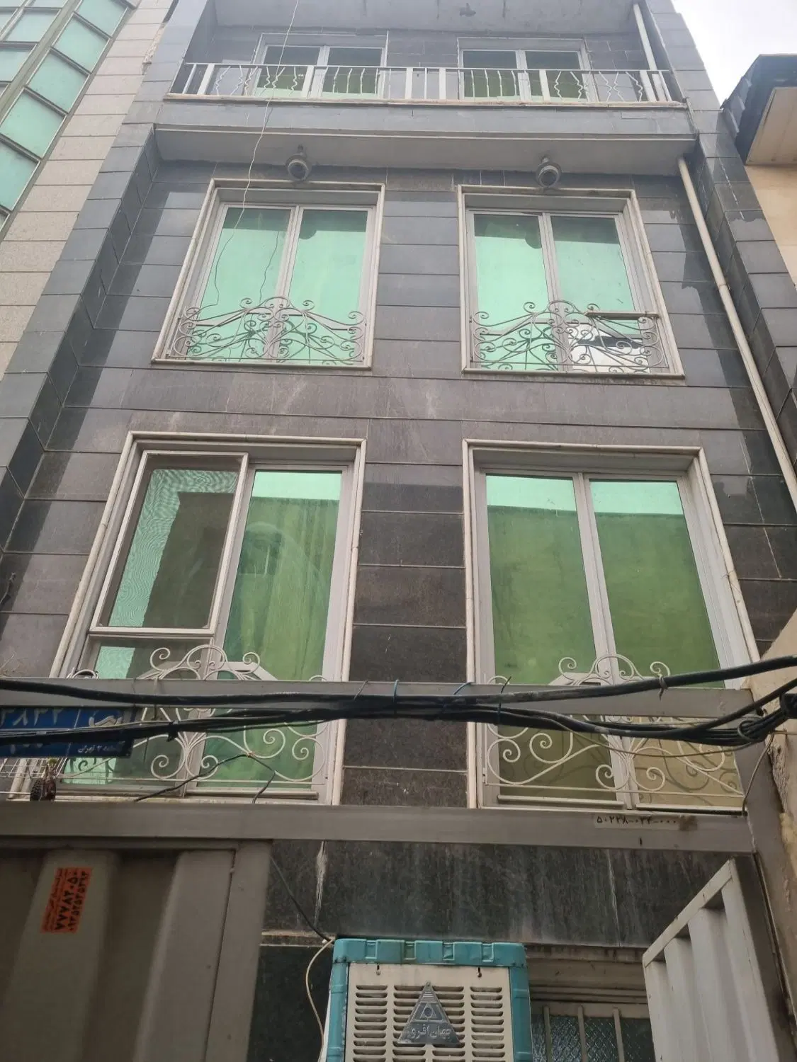 ۲ واحد ۵۰ متر طبقه همکف و سوم هنگام