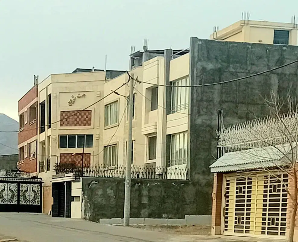 ۲۰۰مترزمین مسکونی موقعیتی عالی درمجاورت سیتی سنتر