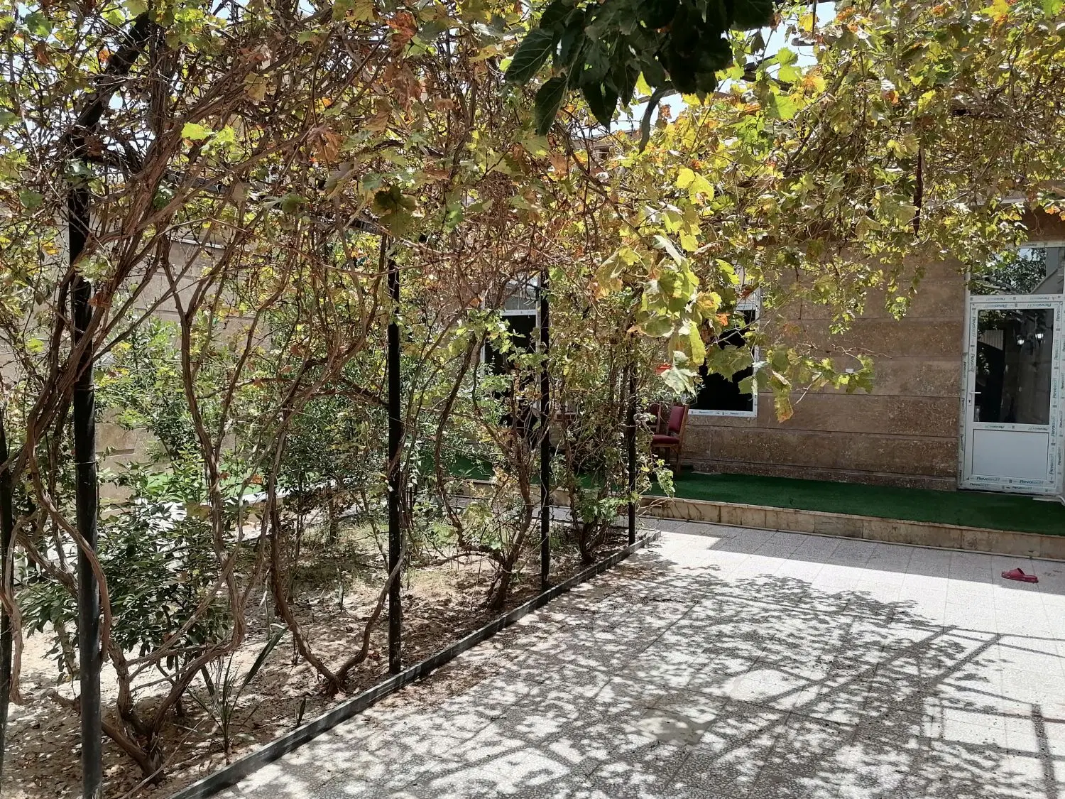 زمین قنوات 167 باهنر