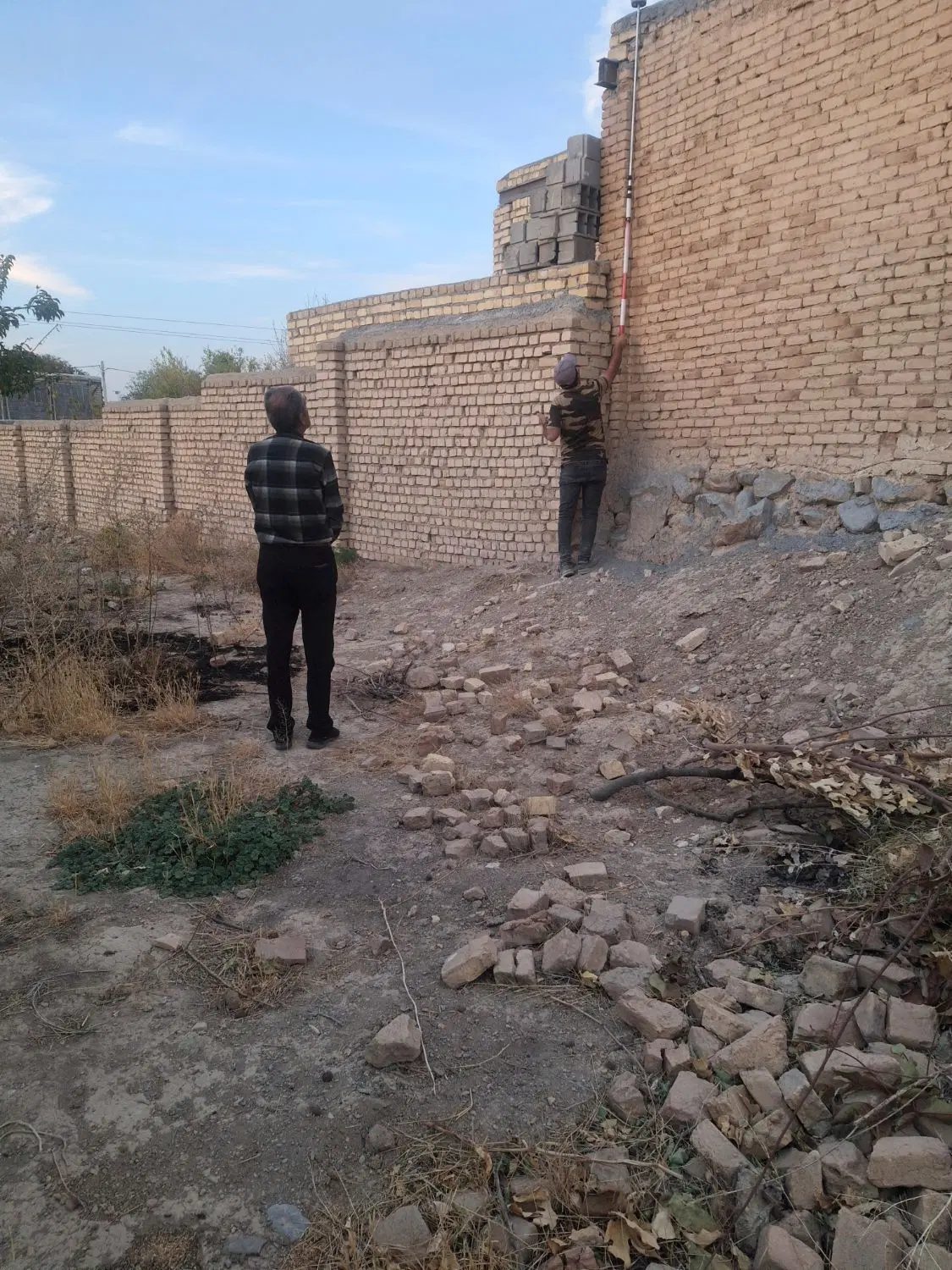 زمین چهاردیواری