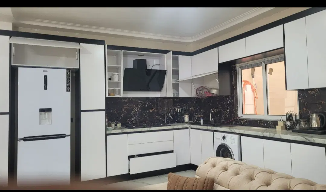 باغ ویلای مدرن و زیبا.