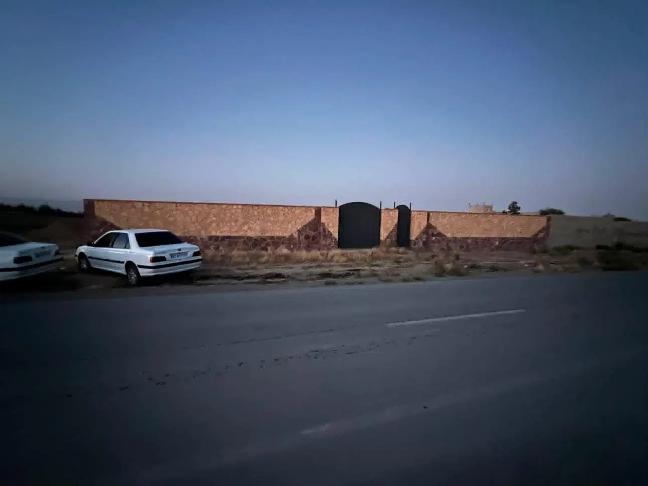 زمین فروشی شاهنامه 76 روستای قادر اباد