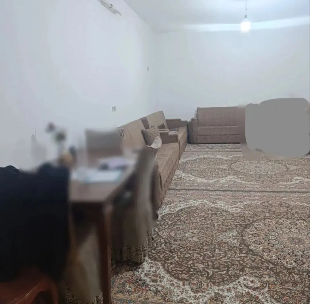 نقلی حیاط دار
