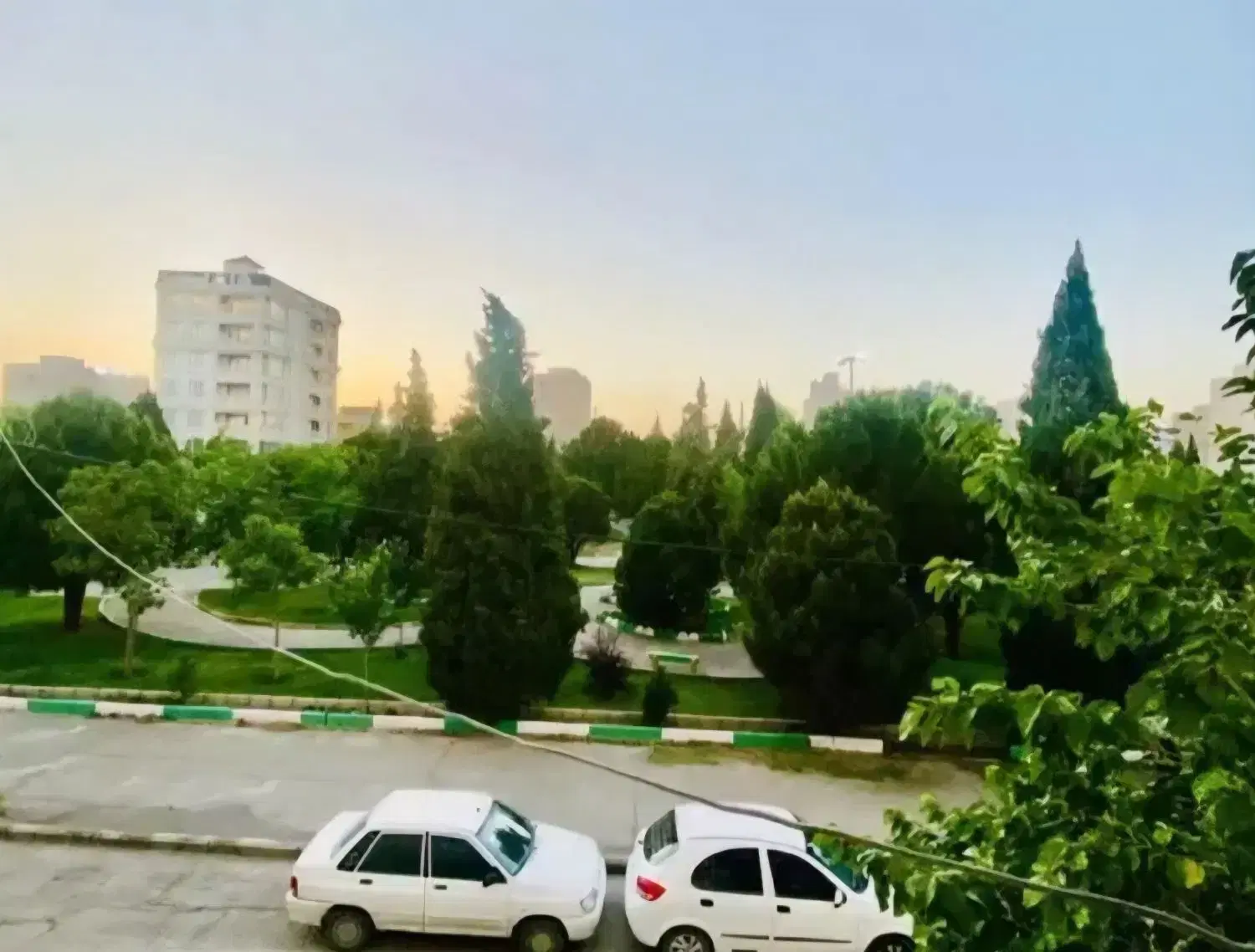 باغ نیم ساز_ده قصبی_شمالی _ دهکده گلها