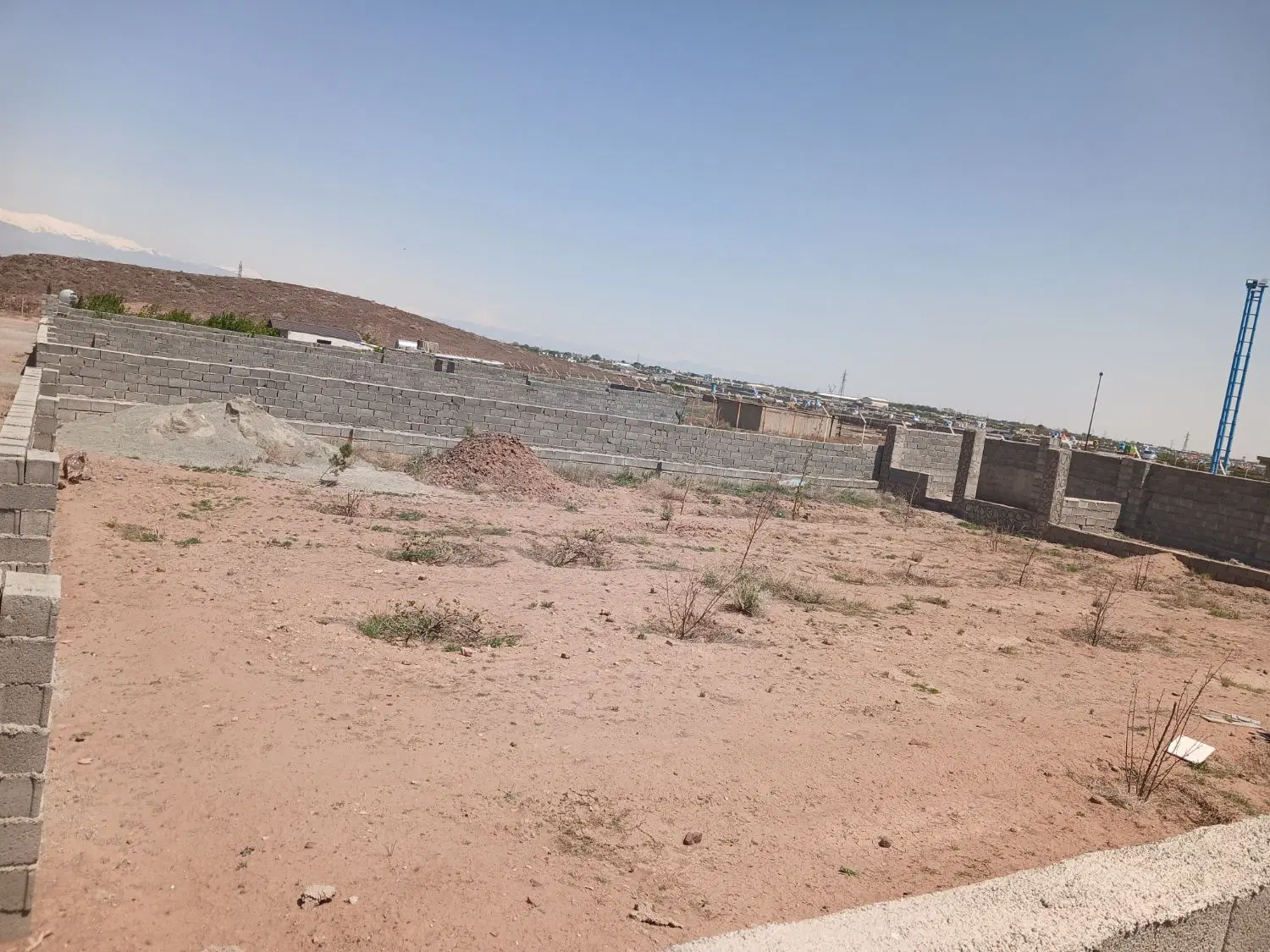 فروش ۵۰۰مترمربع زمین باغچه ای