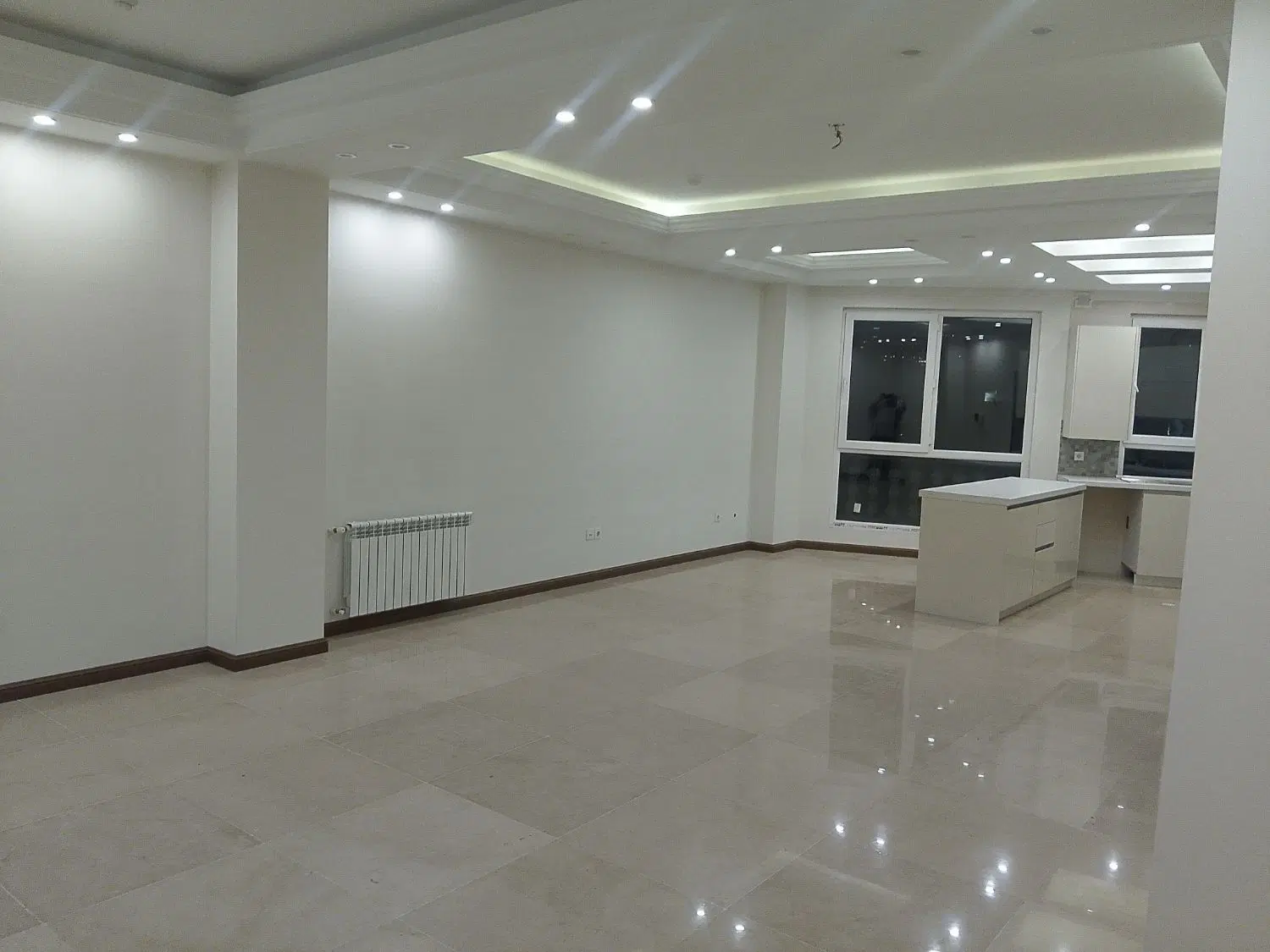 خ پاتریس 100 متر نوساز 2 خواب فول امکانات