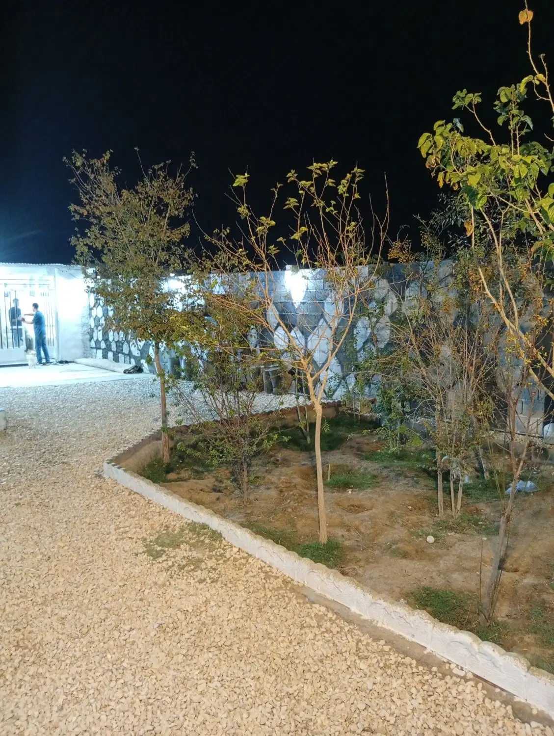 باغ 200 متری