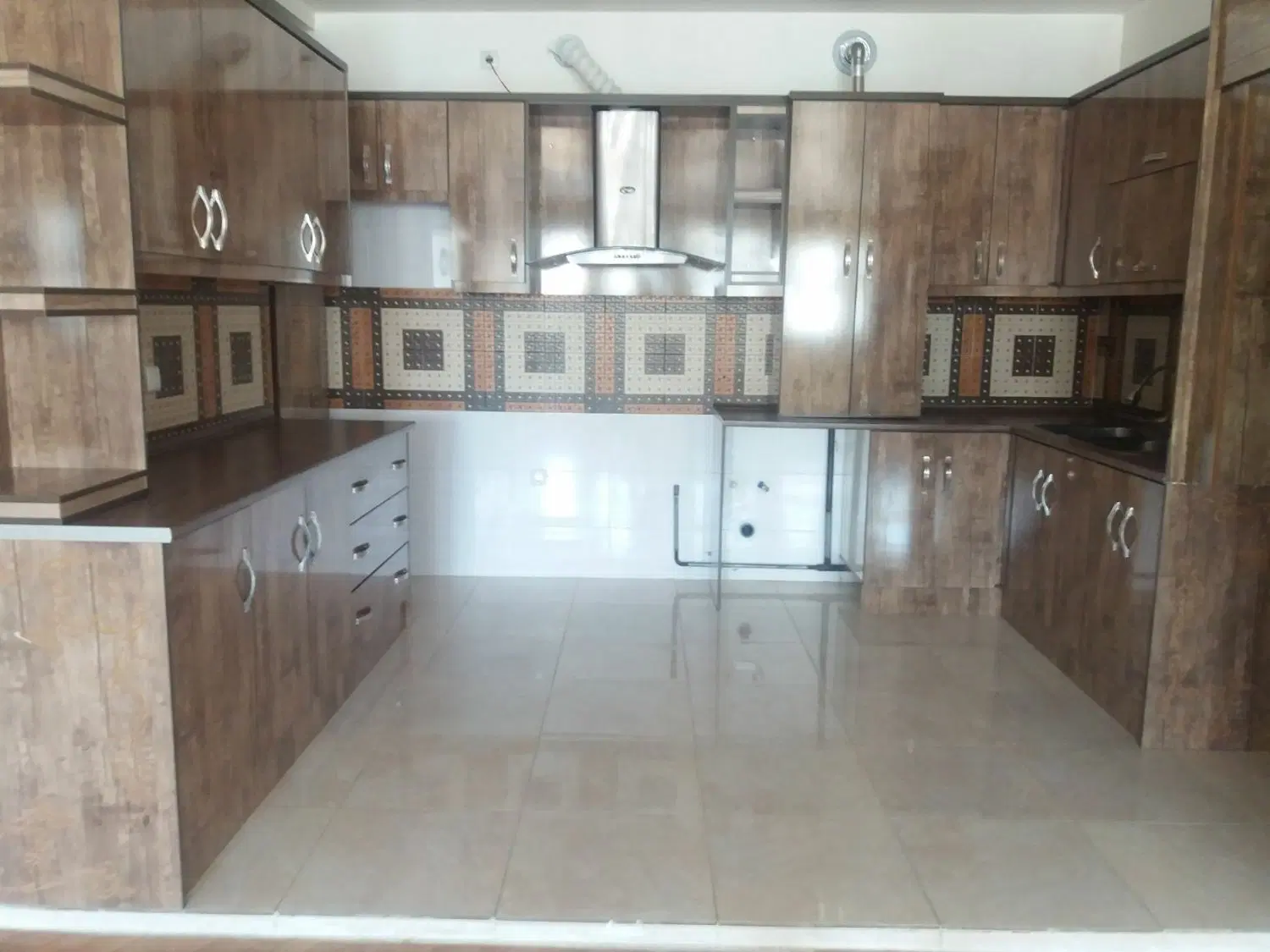 فروش آپارتمان ۹۵ متری خیابان فرشچیان