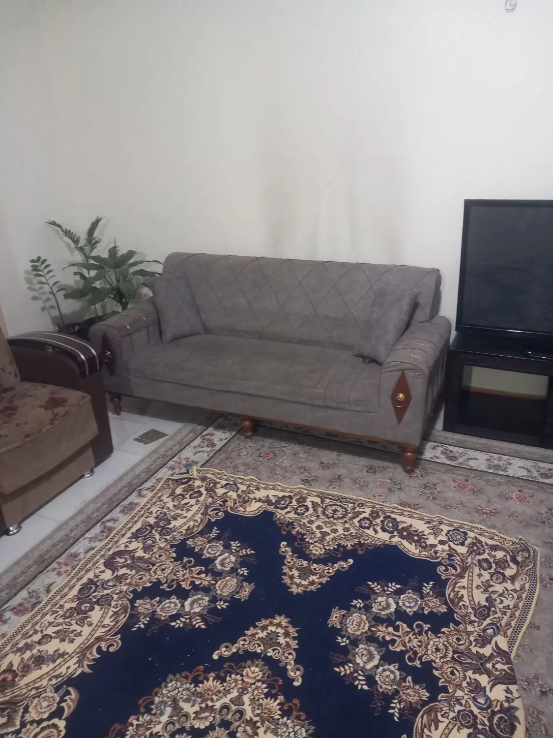 فروش واحد ۶۵ متری در اهری گلستان یکم