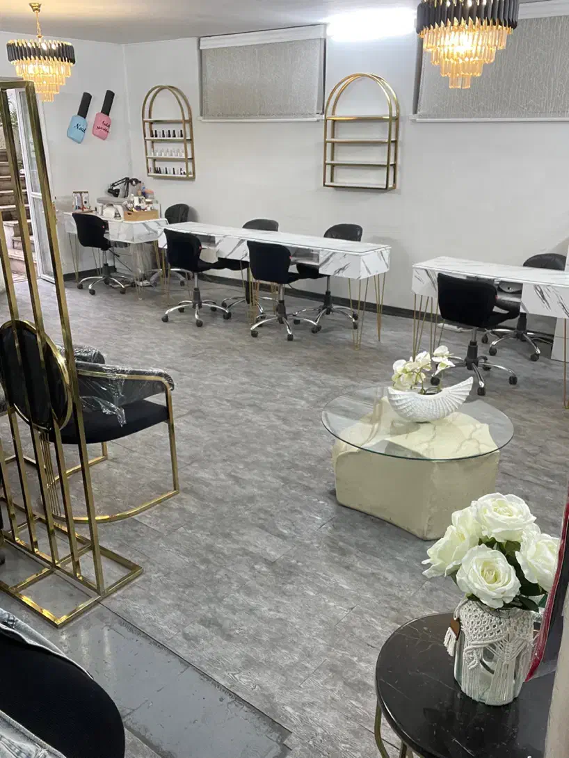 اجاره میز ناخن و تخت مژه