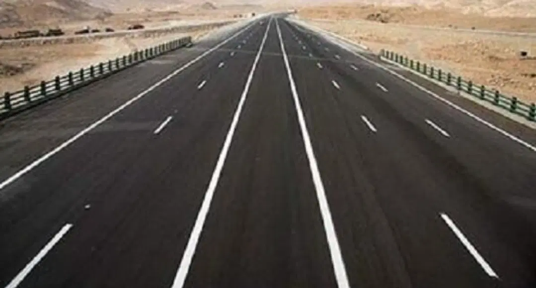 فروش زمین بر اتوبان  جهت تاسیس پروژه تجاری و شرکت