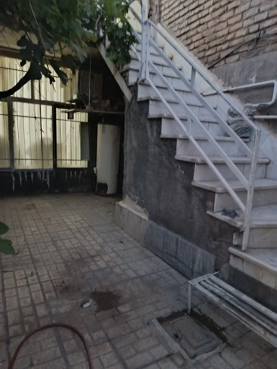 واحد۸۰متری باپارکینگ راه جدا