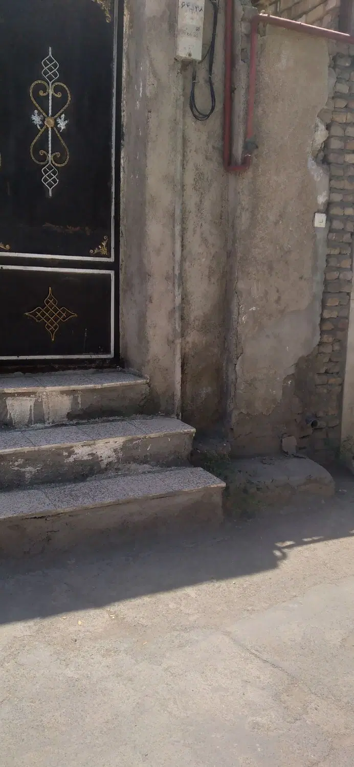 خانه کلنگی قابل نشیمن فروشی