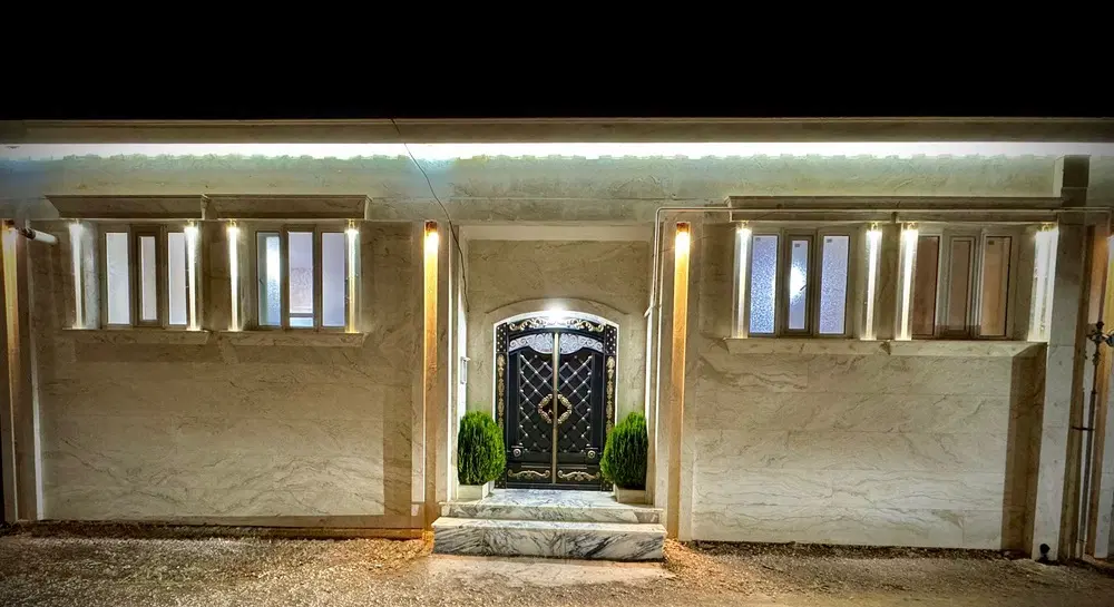 ساختمان نوساز ویلایی