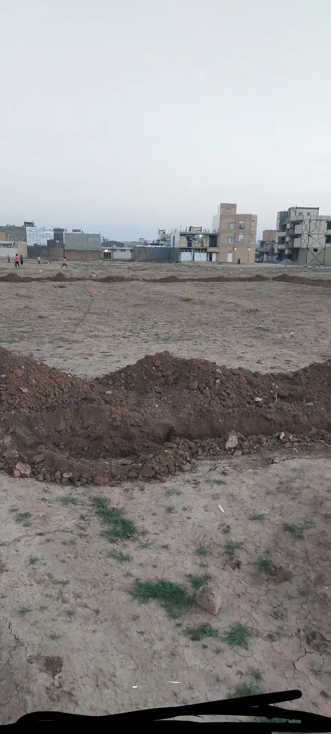زمین۲۷۰ متر