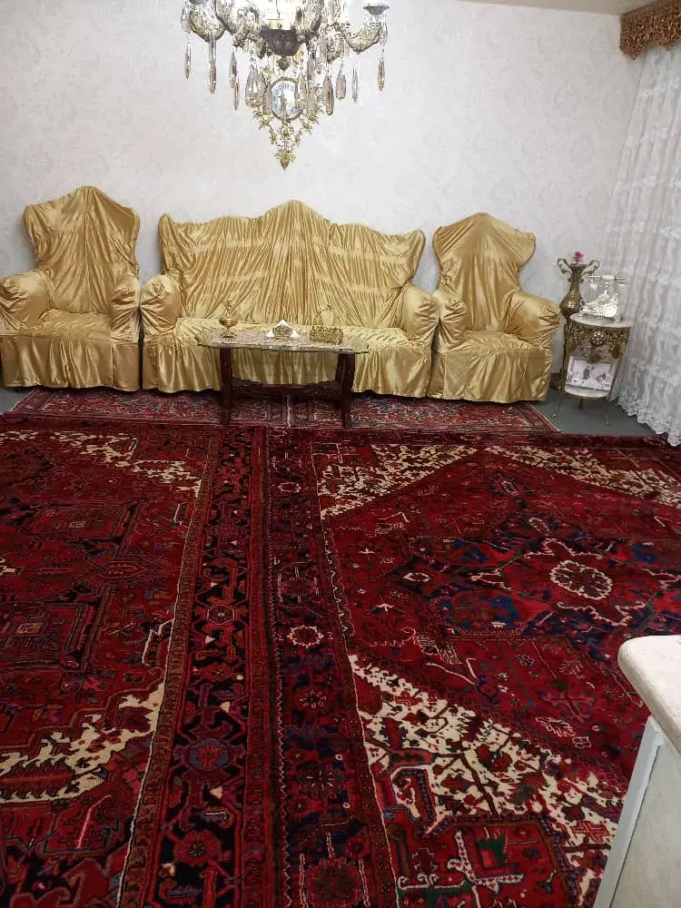 آپارتمان درمجتمع پونک 2.طبقه 4.دارای پارکینگ مجزا