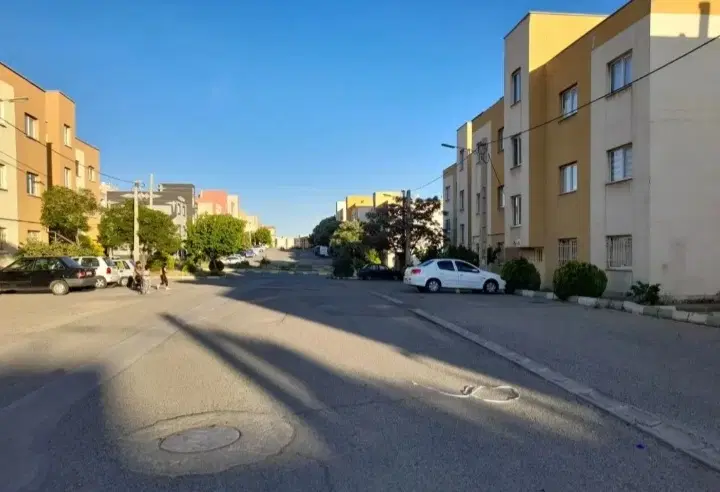 ۶۵ متر شهر جدید هشتگرد