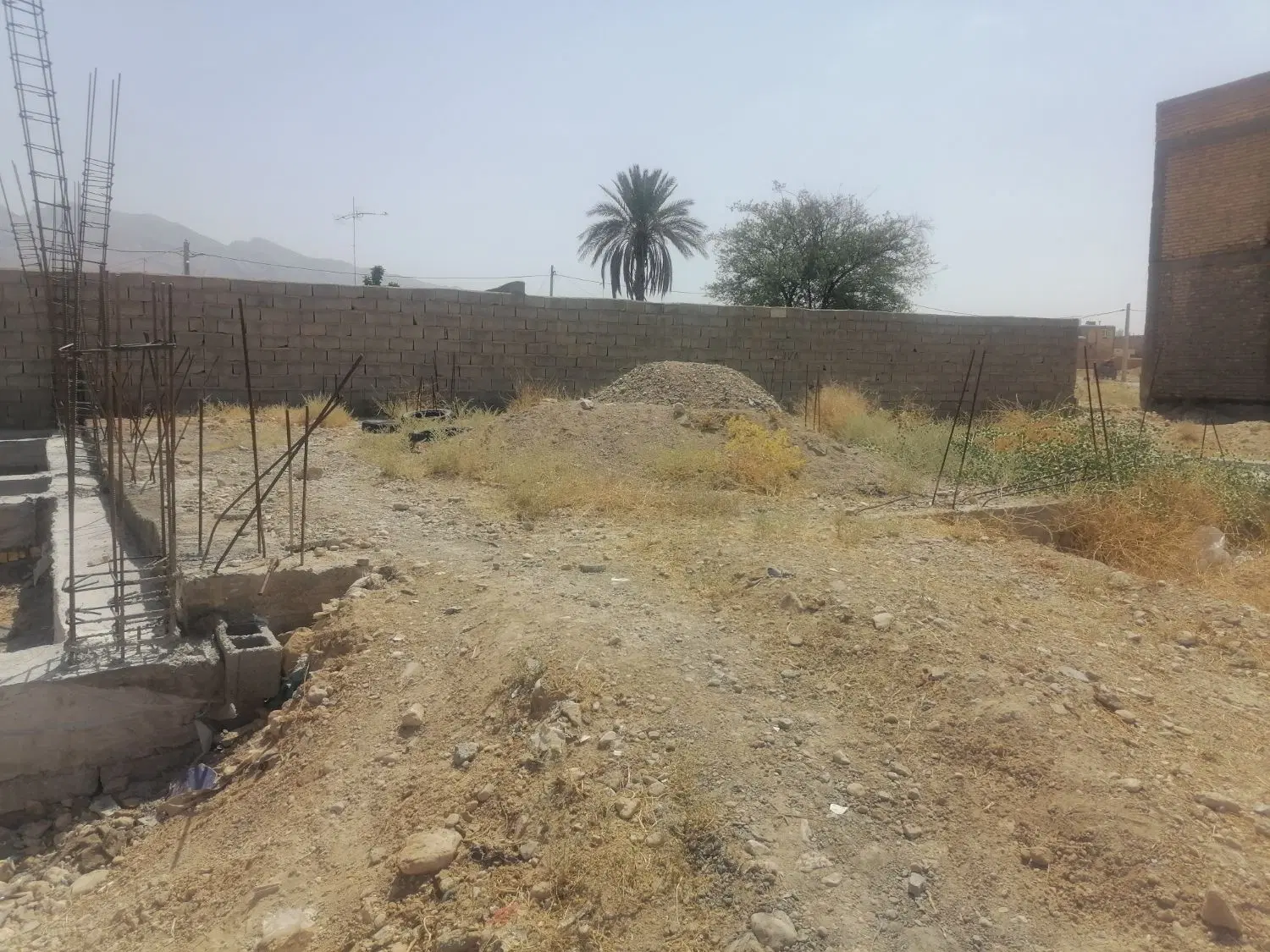 زمین مسکونی
