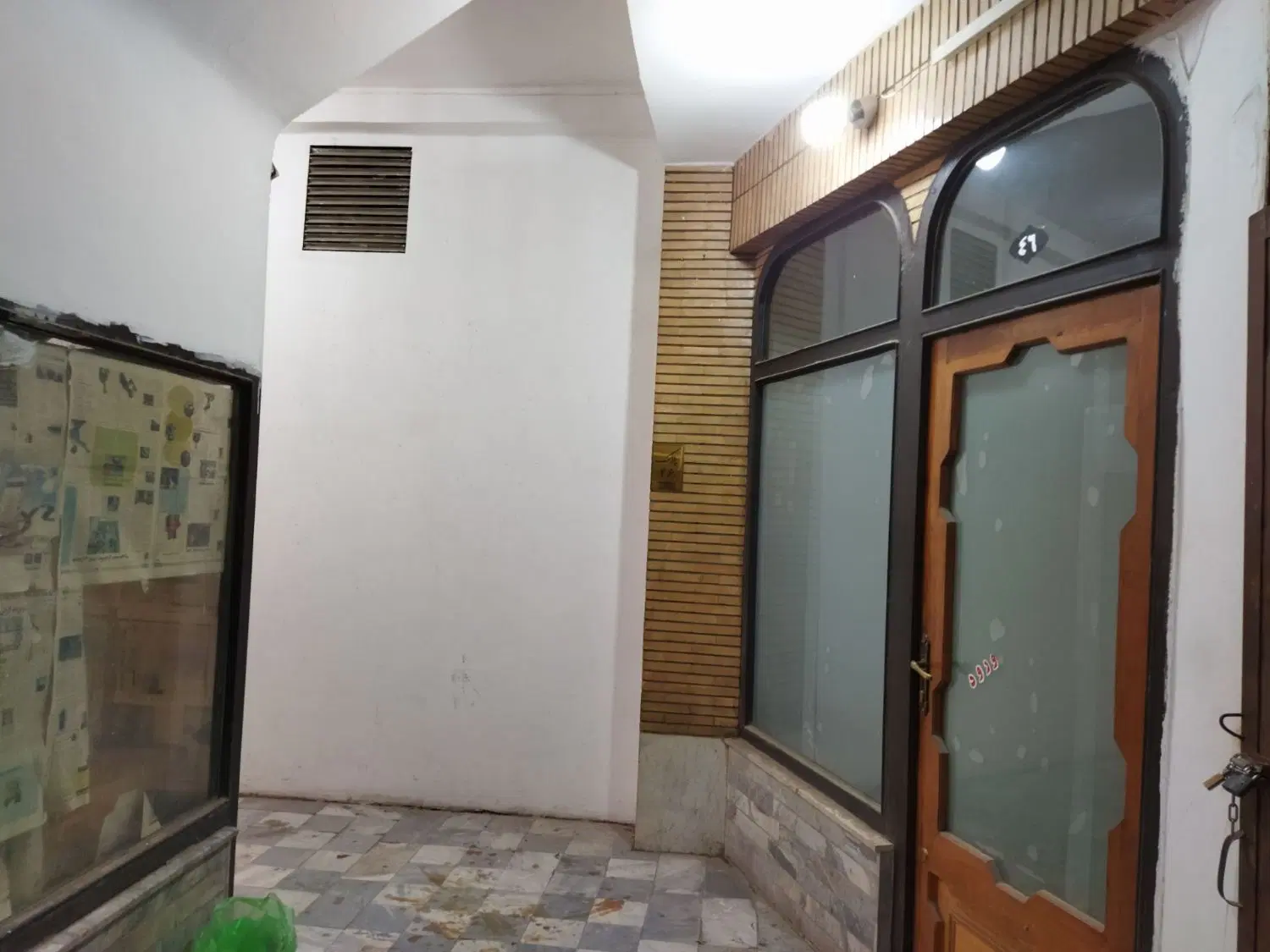 مغازه ۹ متری در پاساژ کسری