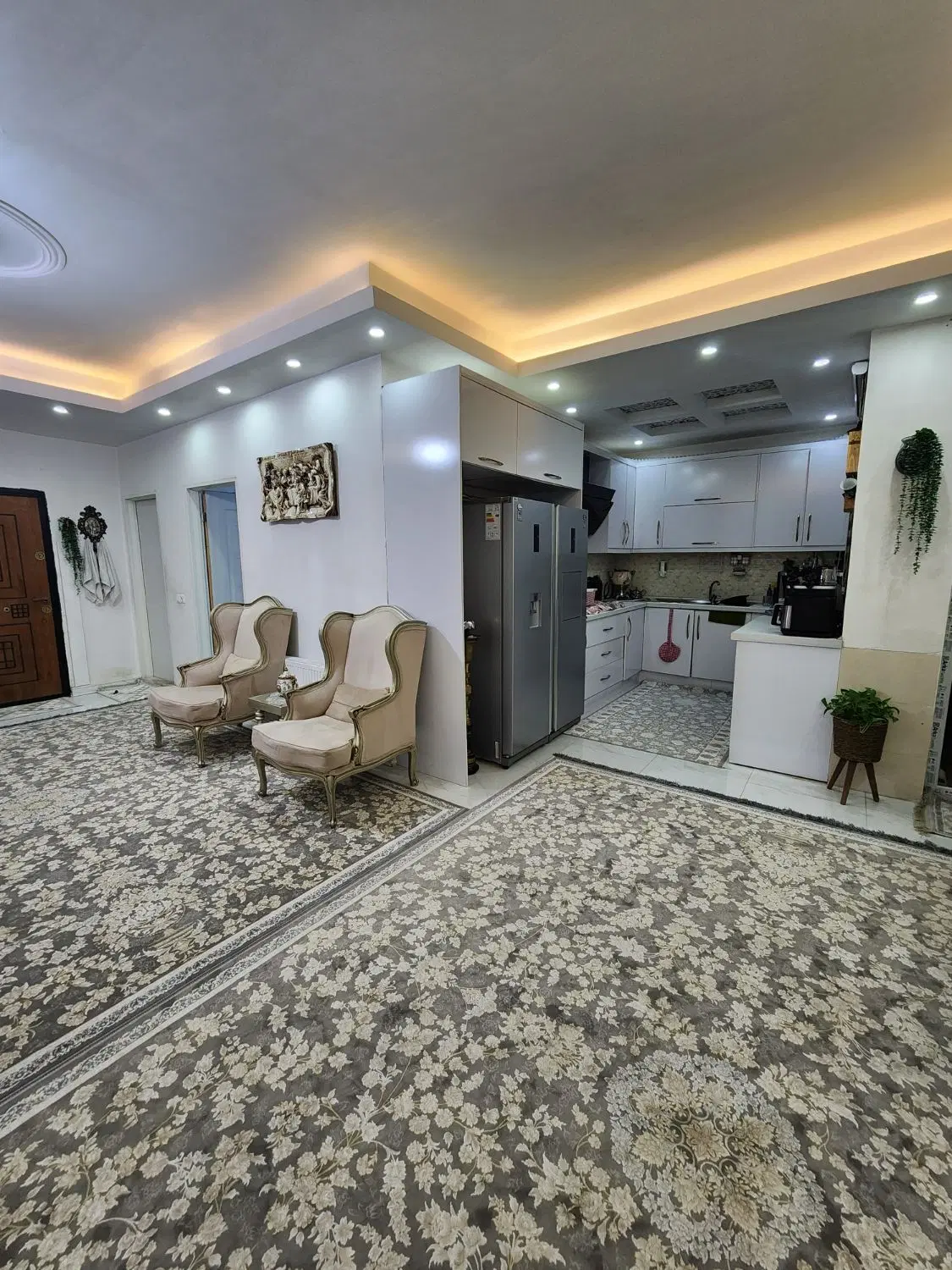 یک واحد اپارتمان 63 متری فول امکانات شاتره شاطره