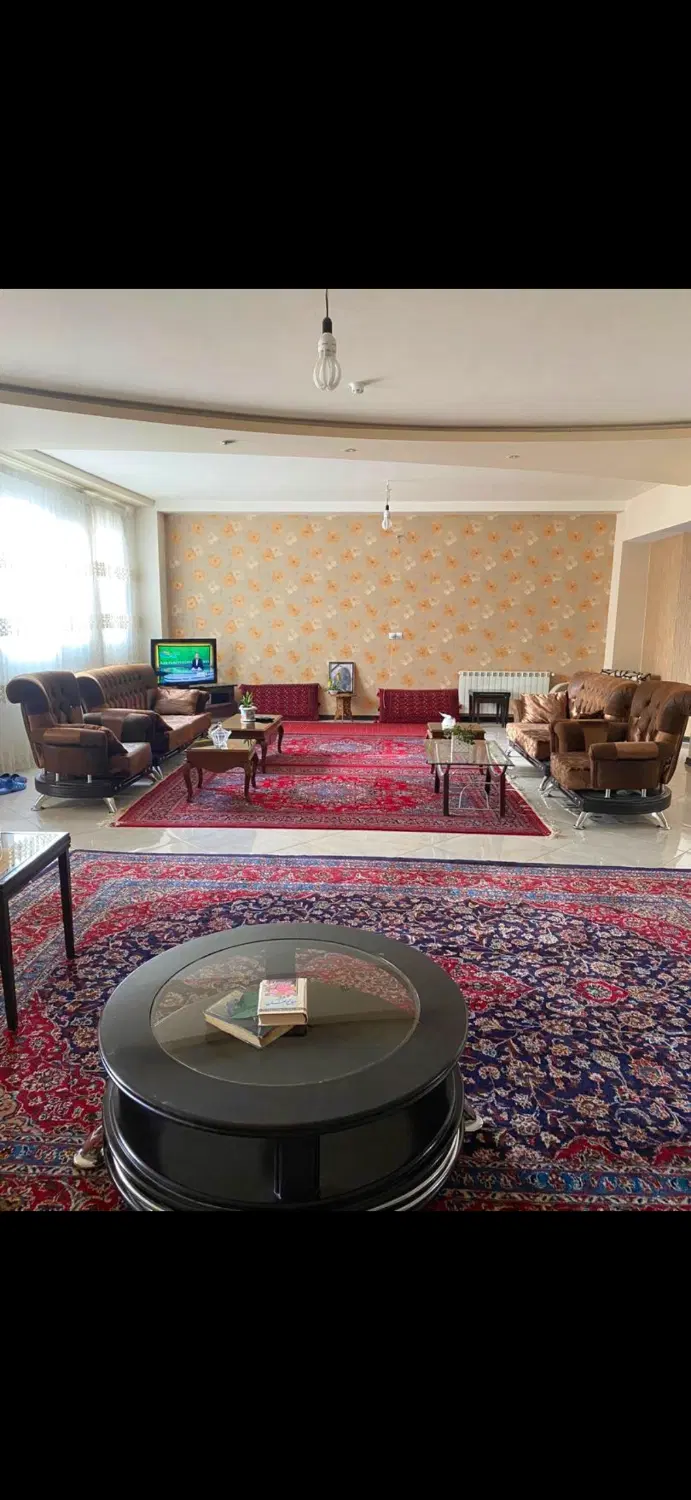 آپارتمان ۳ خواب فول امکانات با نورگیر عالی