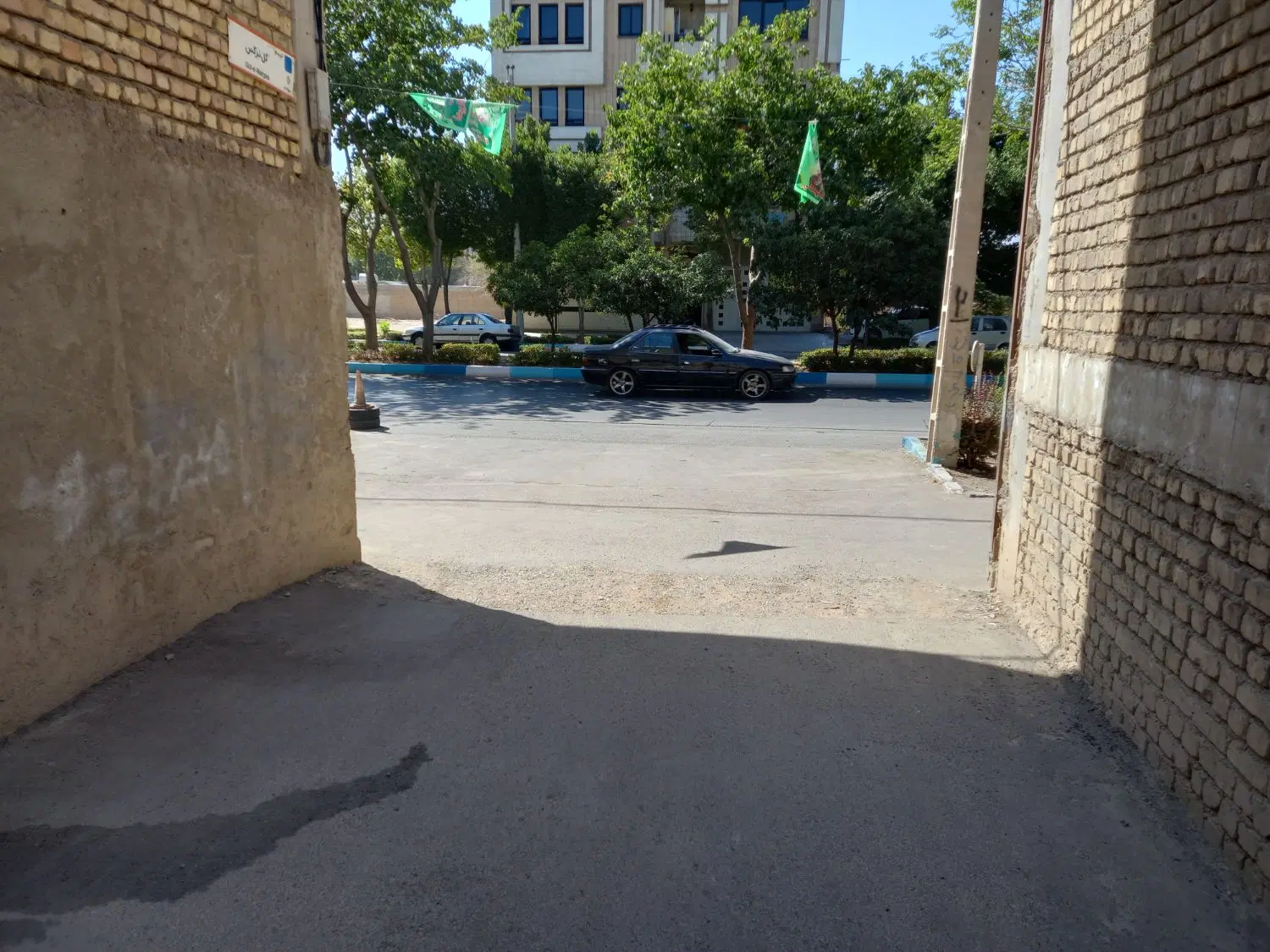 پلاک زمین مسکونی با پروانه به متراژ 182