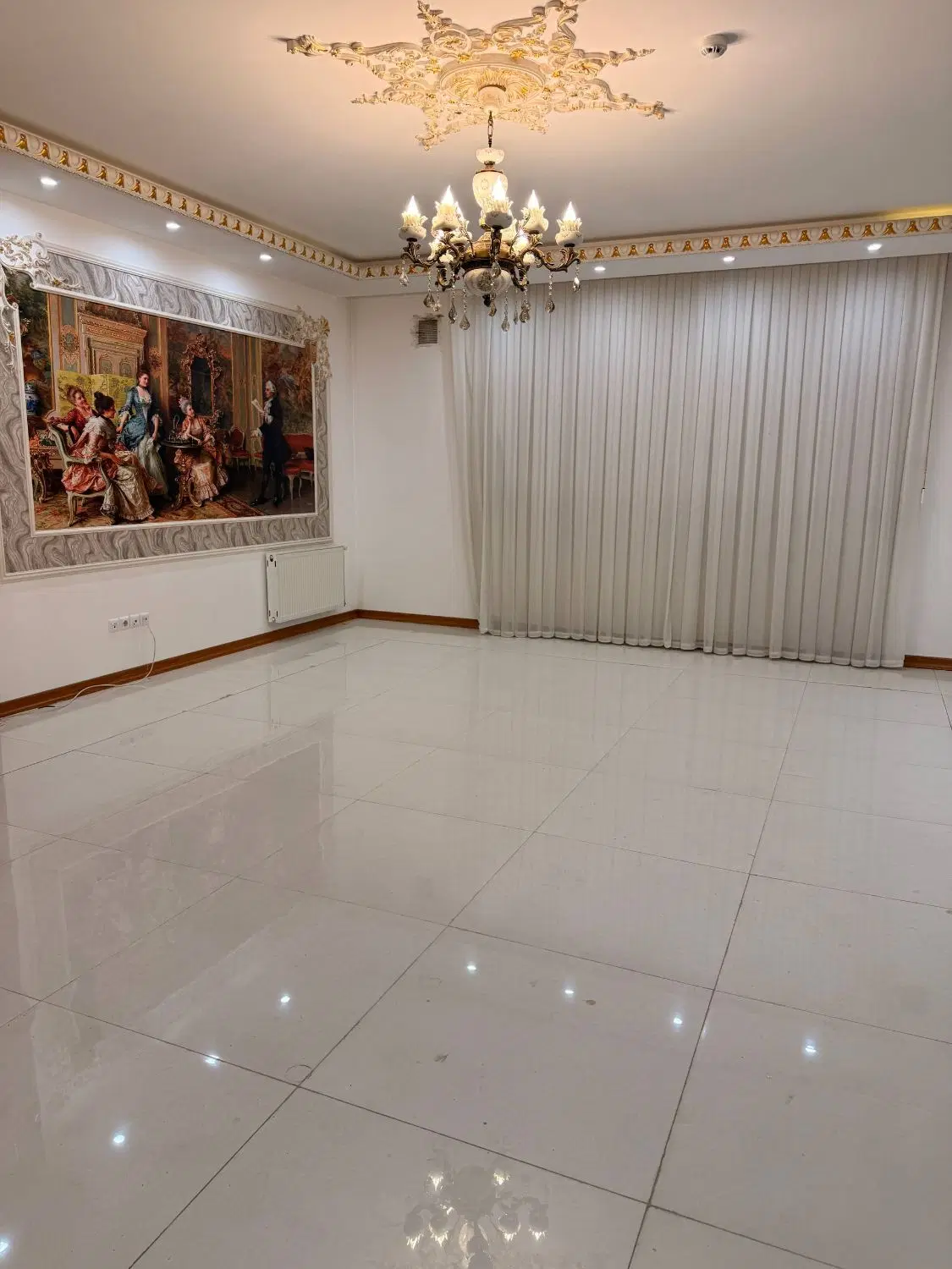 آپارتمان۱۴۰ متری سه خواب در اوایل الهیه