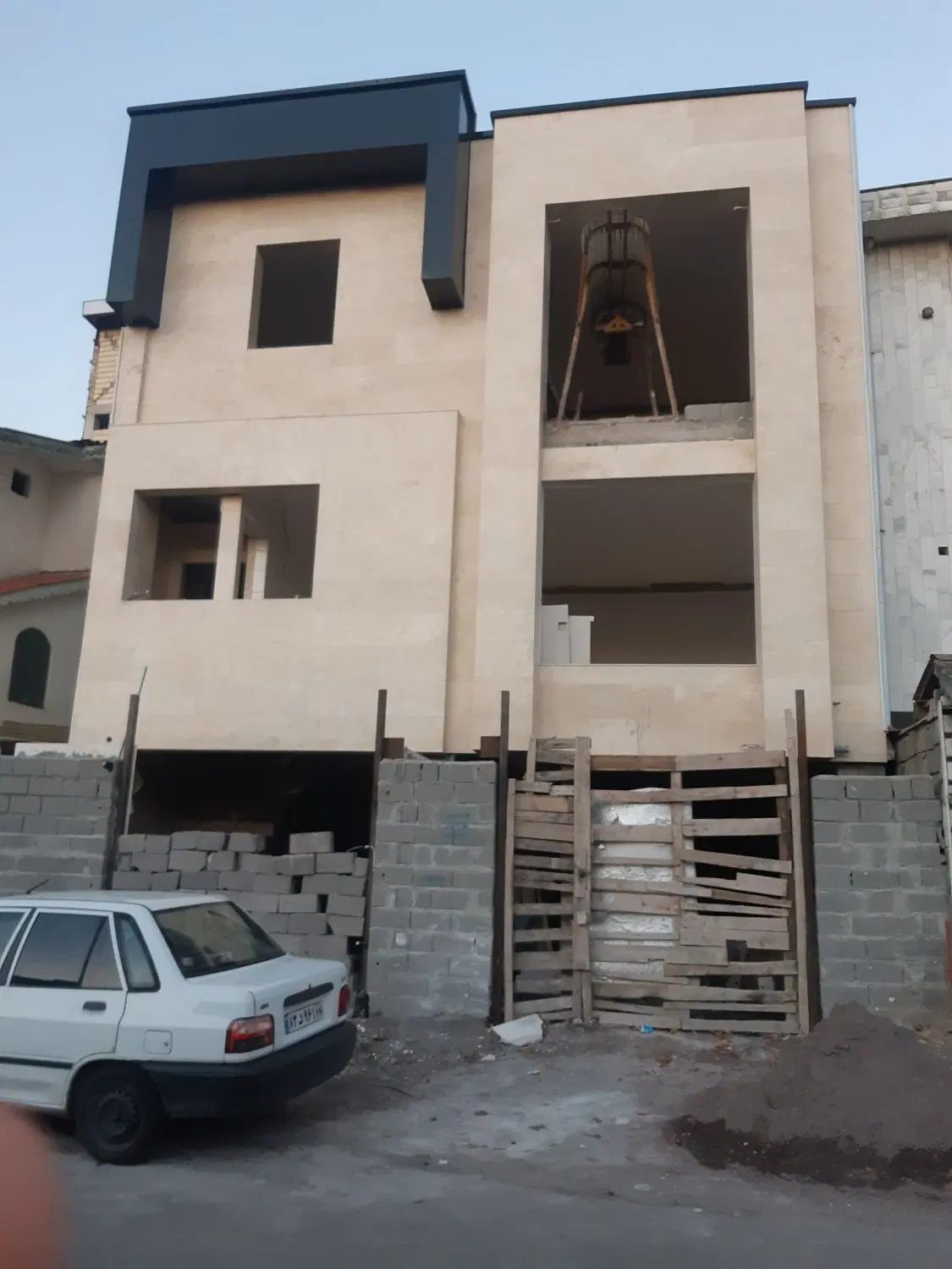 طبقه اول  مستقل راه جدا ۱۴۰۵