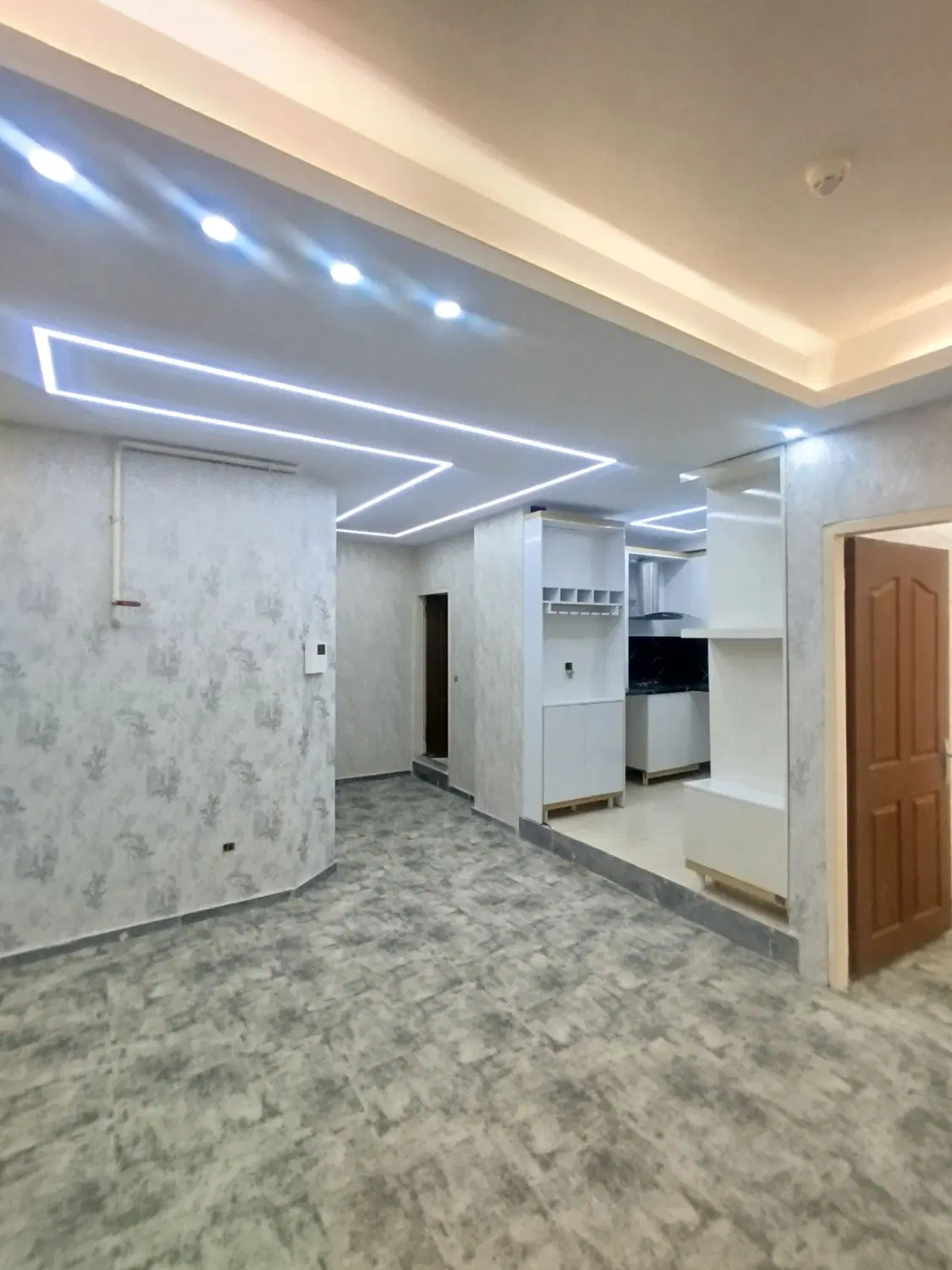 فاز۲ آپارتمان طبقه اول ۶۲متر پارکینگ دار شهر سهند