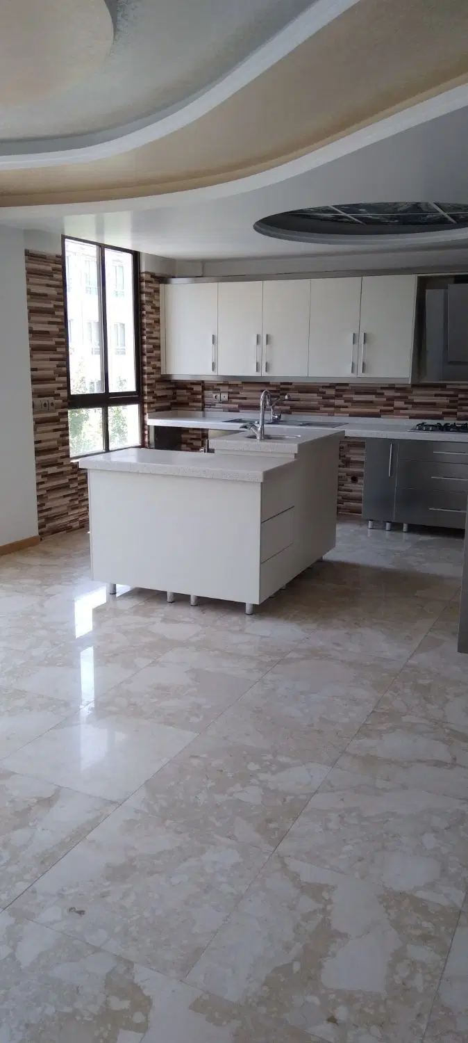 اجاره ۱۳۵ متری شهرک غرب