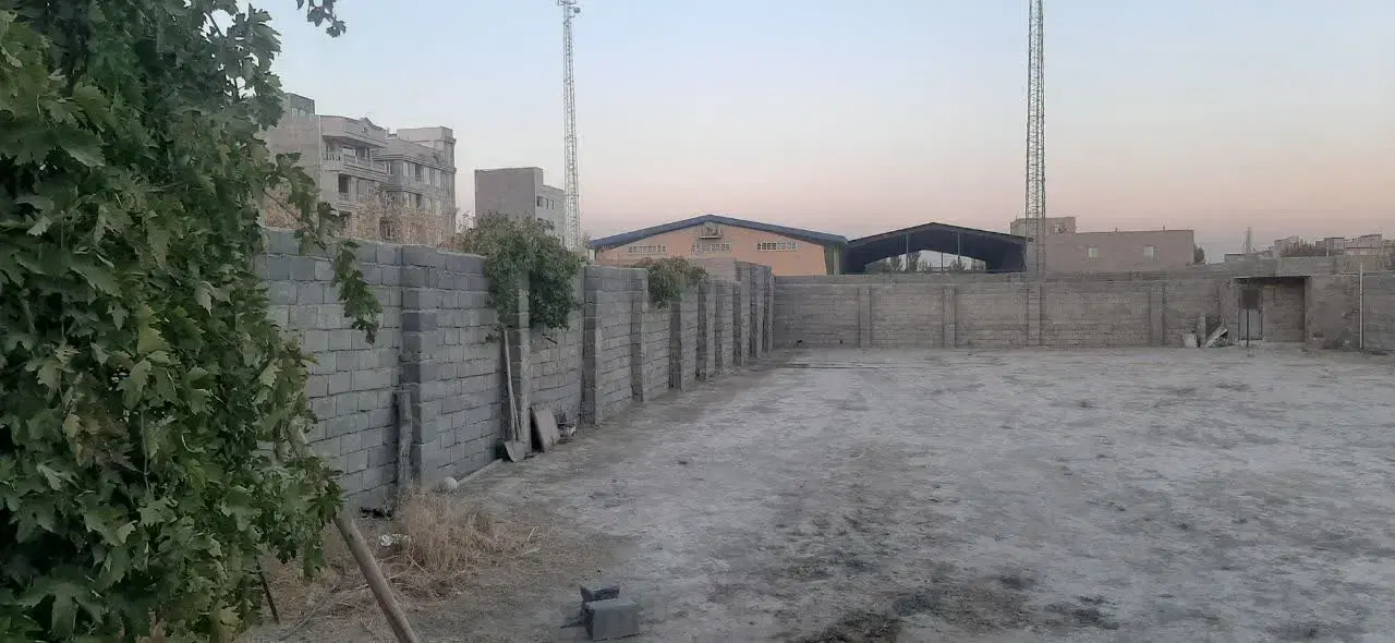 ۱۰۰۰ متر چهار دیواری در گلدسته تهران با سند