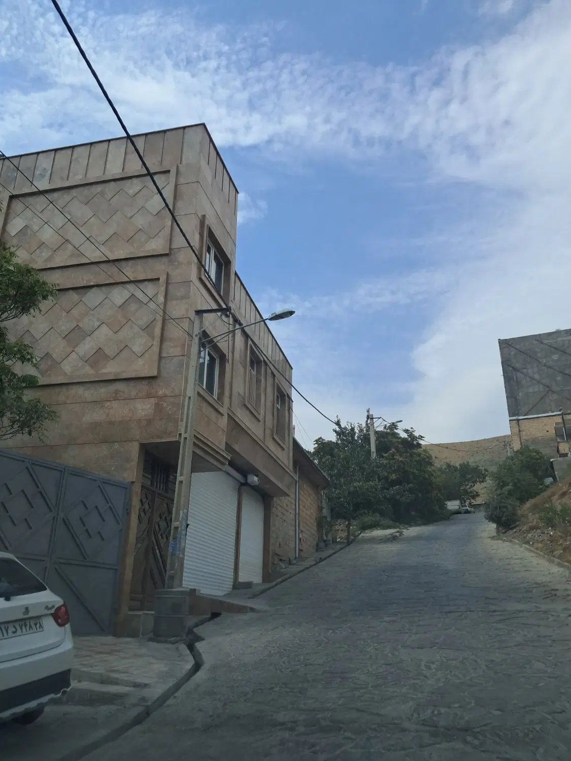 زمین جای عالی و ۱۴ متر بَر عالی  با قیمتی منصفانه